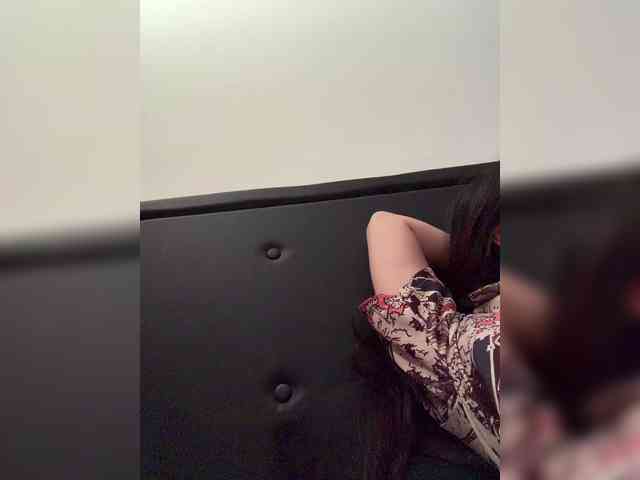 RozyElle webcam