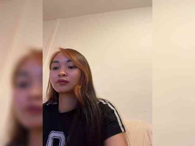 RozyElle webcam