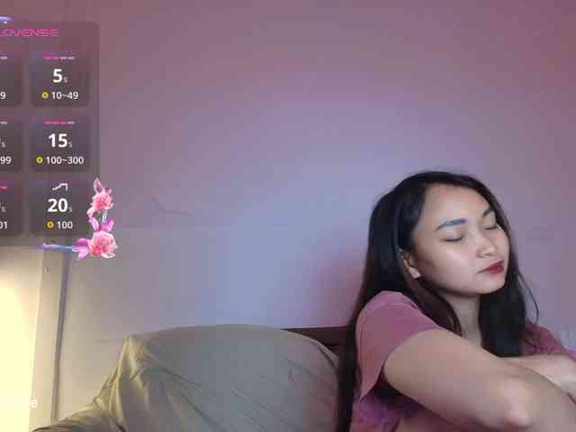 RozyElle webcam