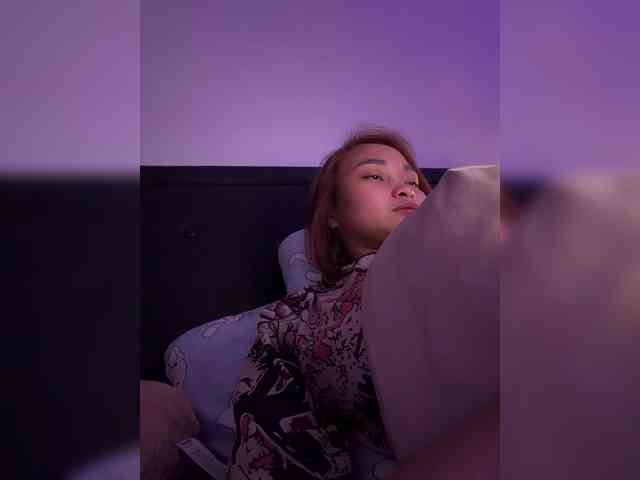 RozyElle webcam