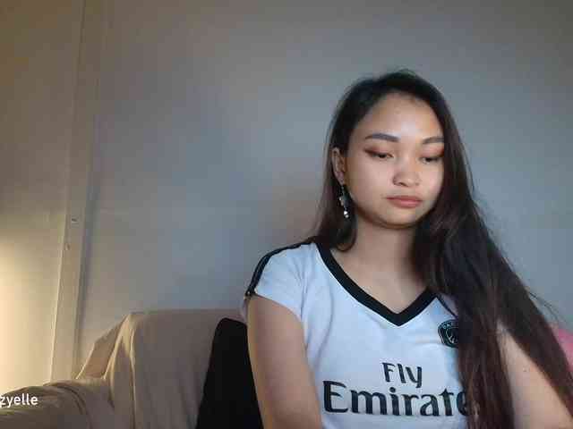 RozyElle webcam
