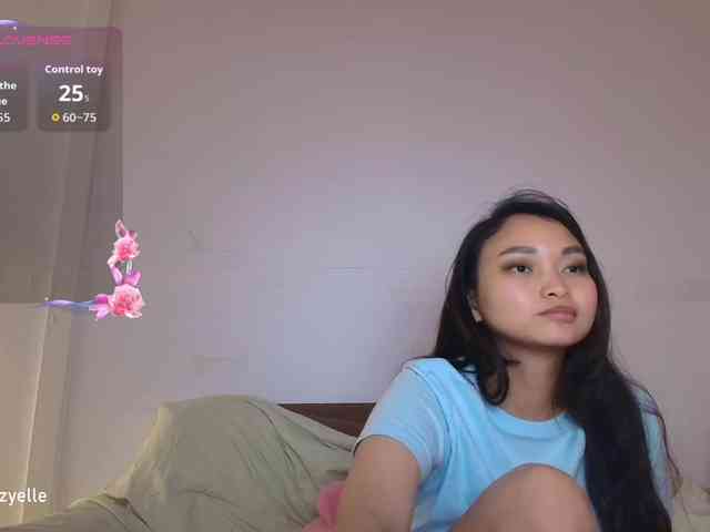 RozyElle webcam