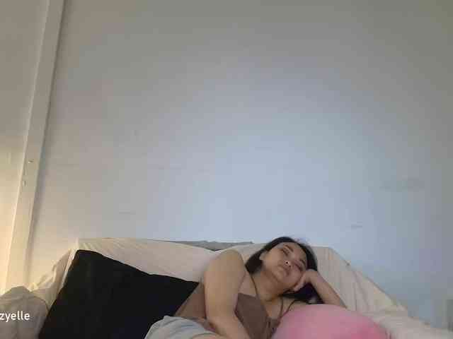 RozyElle webcam
