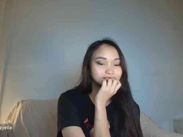 RozyElle webcam
