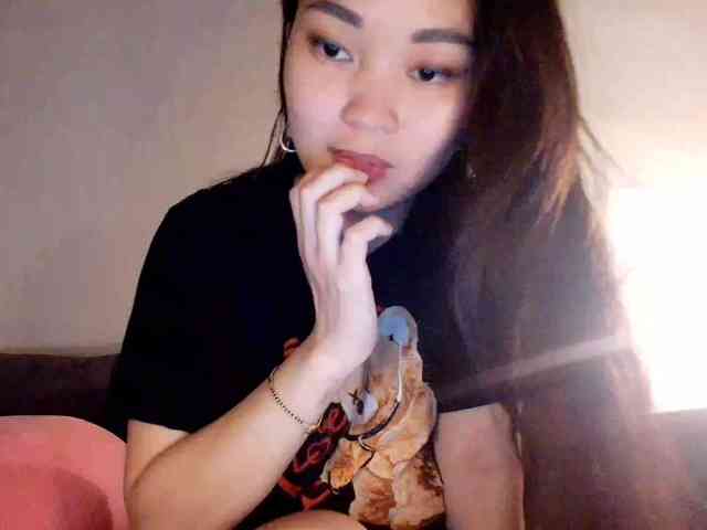 RozyElle webcam