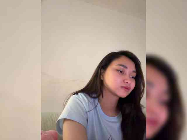 RozyElle webcam