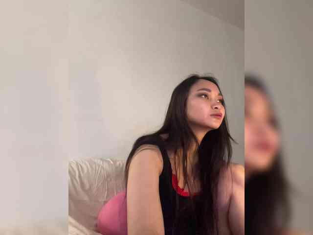 RozyElle webcam