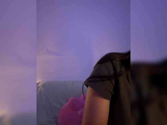 RozyElle webcam