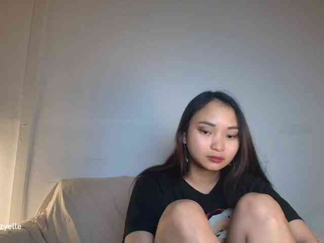 RozyElle webcam