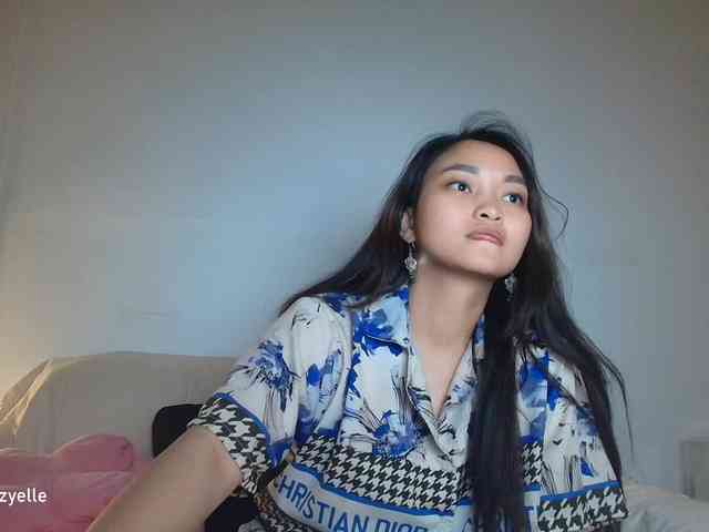 RozyElle webcam
