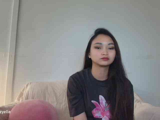 RozyElle webcam