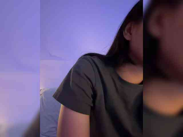 RozyElle webcam