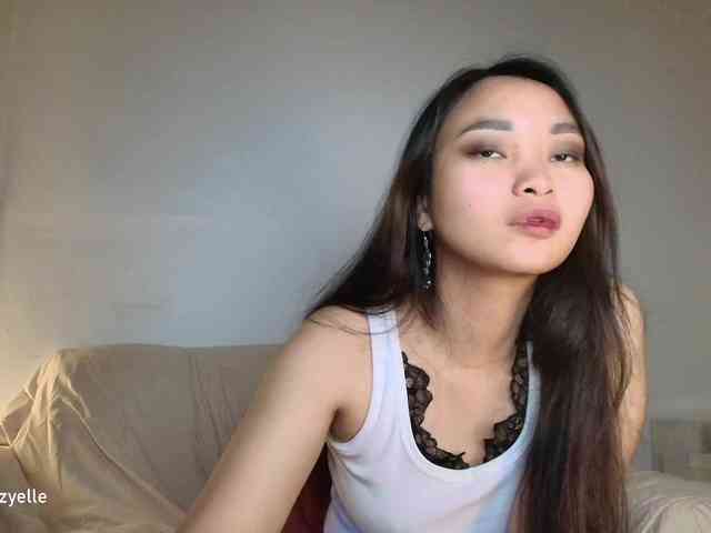 RozyElle webcam