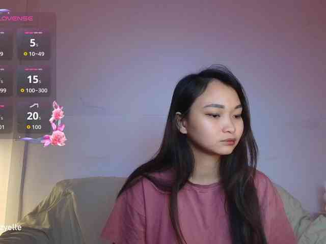RozyElle webcam