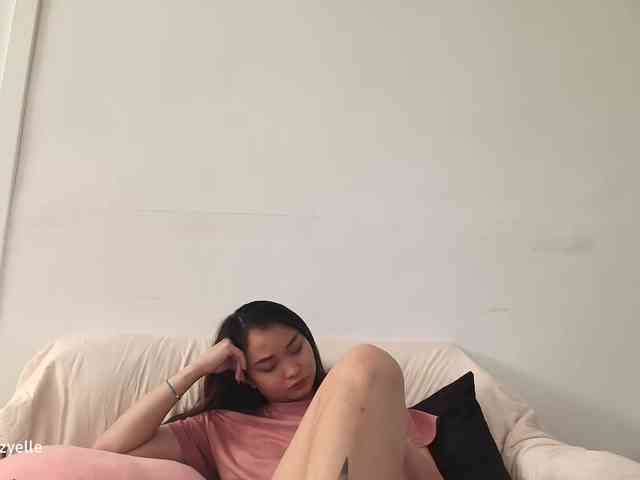 RozyElle webcam