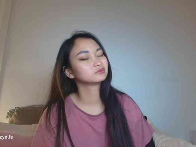 RozyElle webcam