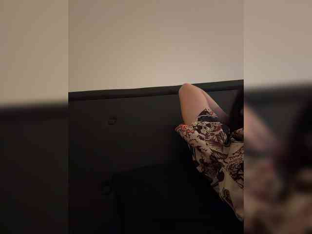 RozyElle webcam