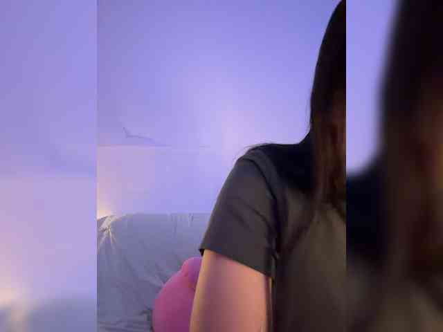 RozyElle webcam