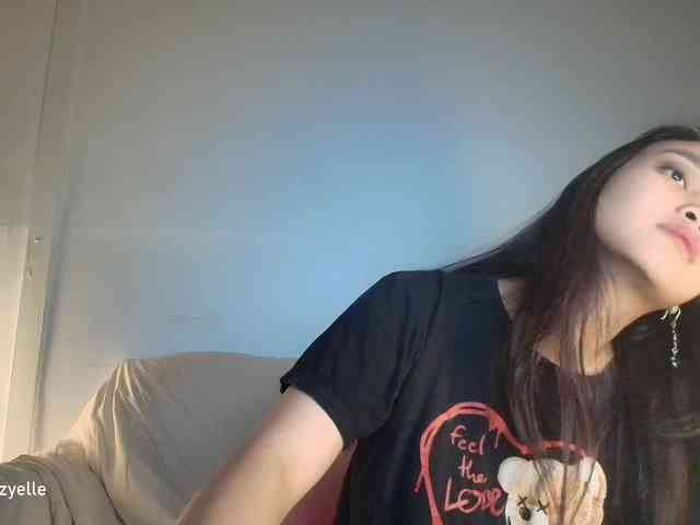 RozyElle webcam