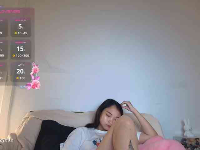 RozyElle webcam