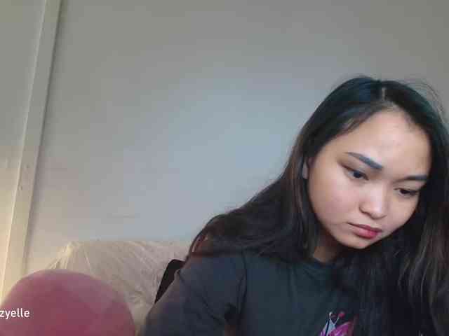 RozyElle webcam