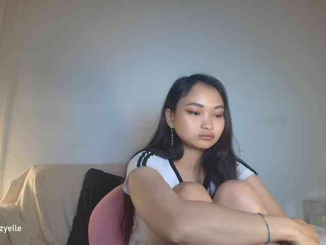 RozyElle webcam