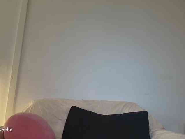RozyElle webcam
