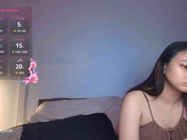 RozyElle webcam