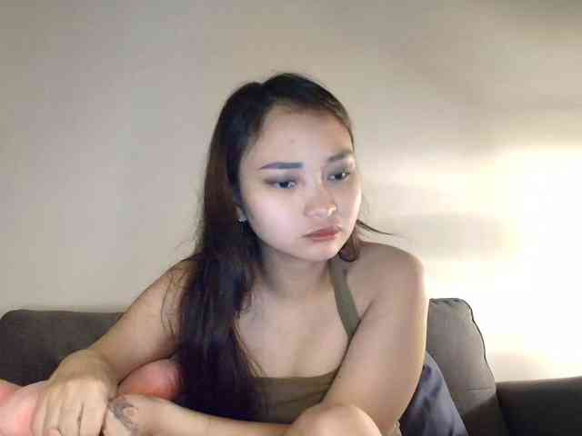 RozyElle webcam