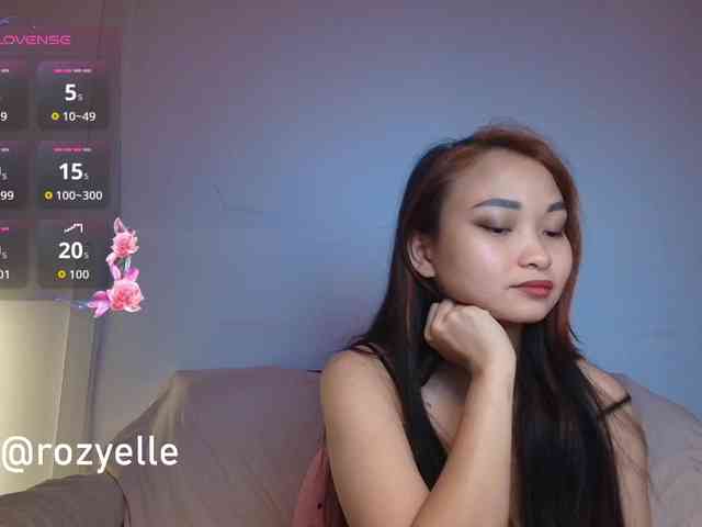 RozyElle webcam