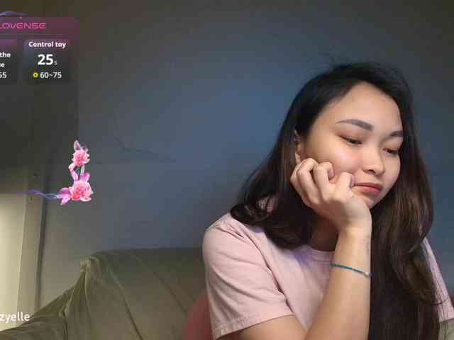 RozyElle webcam