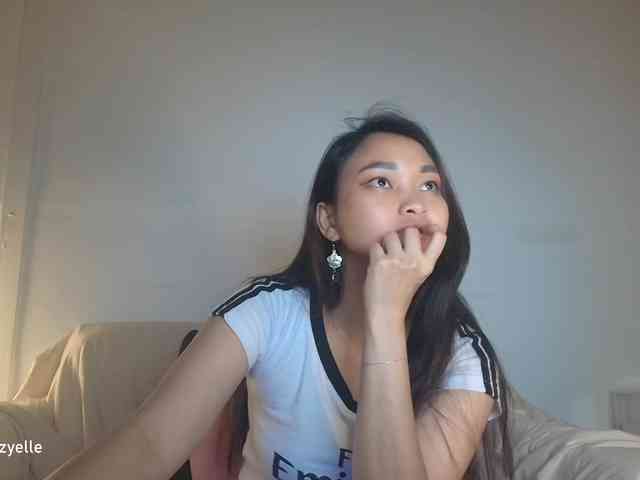 RozyElle webcam