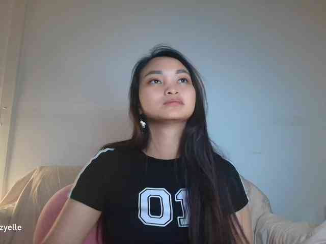 RozyElle webcam