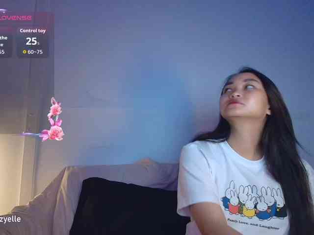 RozyElle webcam