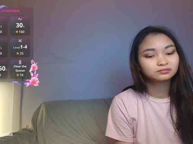 RozyElle webcam