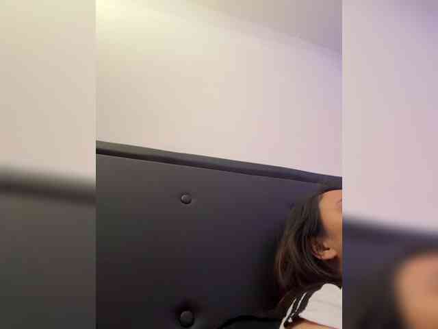 RozyElle webcam