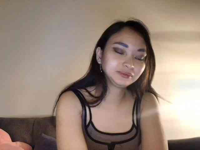 RozyElle webcam