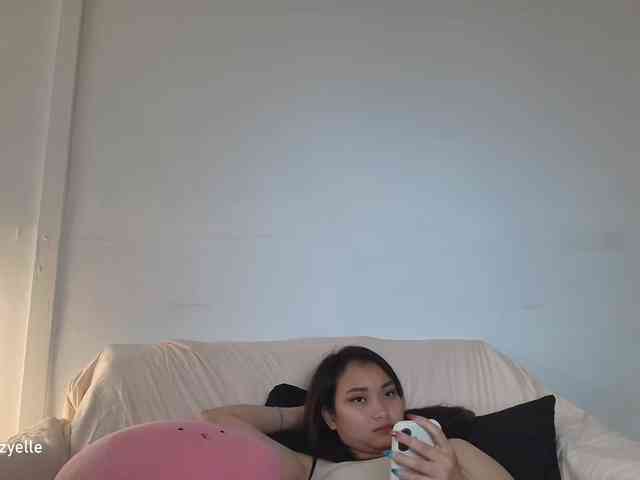RozyElle webcam