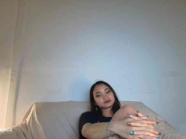 RozyElle webcam