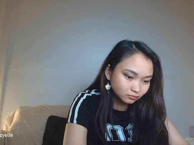 RozyElle webcam