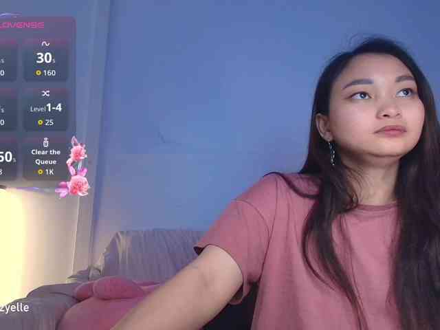 RozyElle webcam