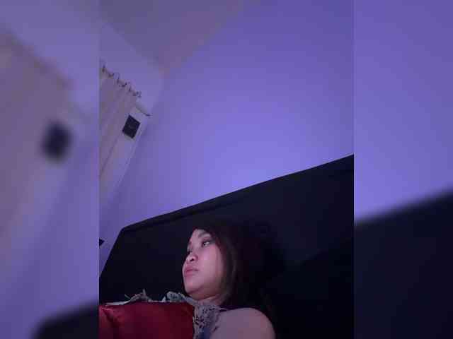 RozyElle webcam