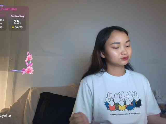 RozyElle webcam
