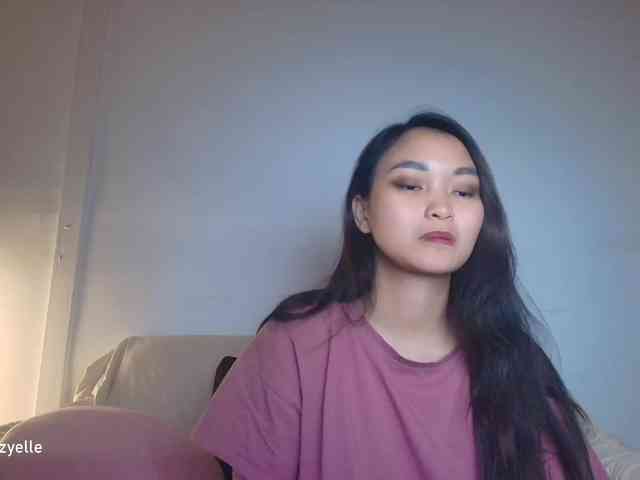 RozyElle webcam
