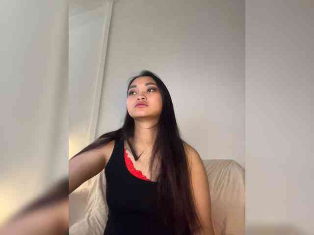 RozyElle webcam