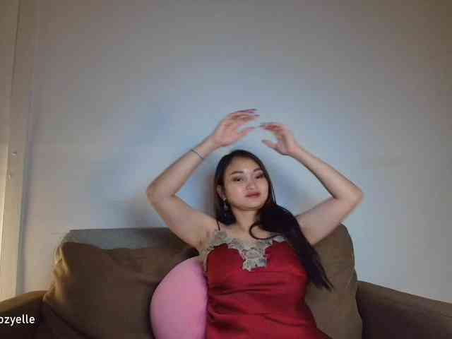 RozyElle webcam