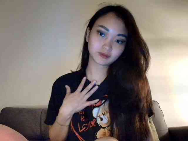 RozyElle webcam