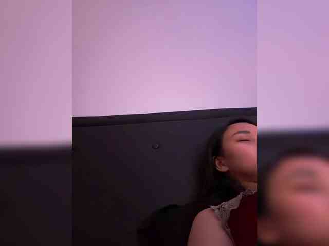RozyElle webcam
