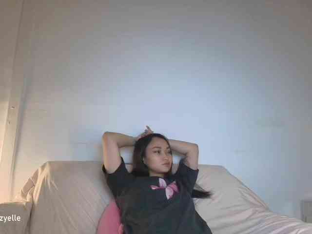 RozyElle webcam