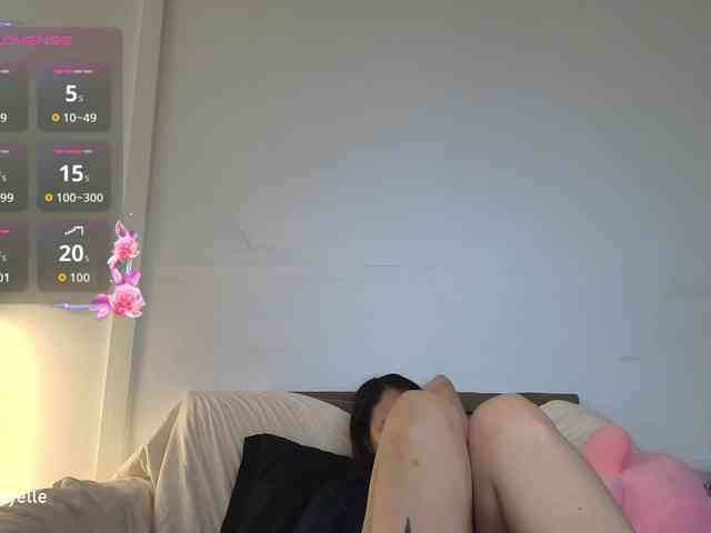RozyElle webcam